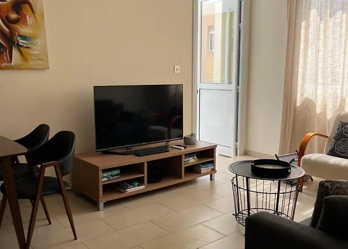 Lejlighed 2 Bedroom Apartment, Zygos Centre Block D - By Imh Travel & Tours Paphos