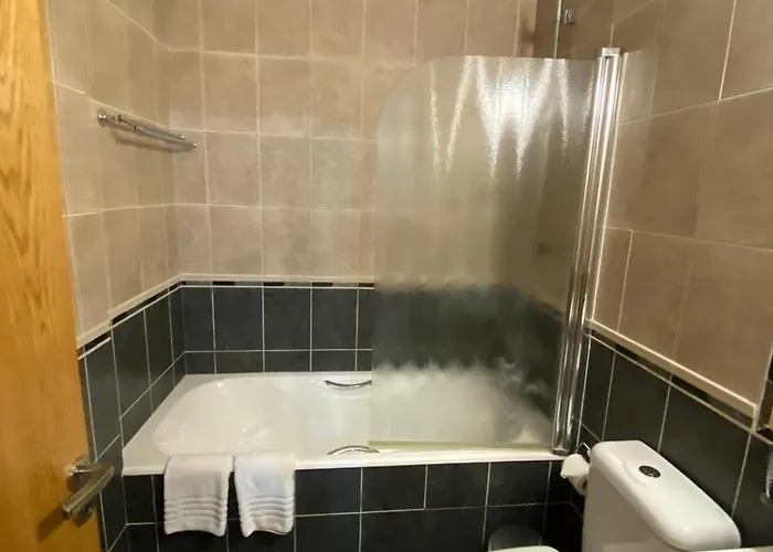 2 Bedroom Apartment, Zygos Centre Block D - By Imh Travel & Tours *