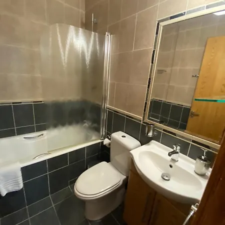 2 Bedroom Apartment, Zygos Centre Block D - By Imh Travel & Tours Apartament