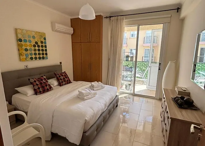 2 Bedroom Apartment, Zygos Centre Block D - By Imh Travel & Tours Apartmán